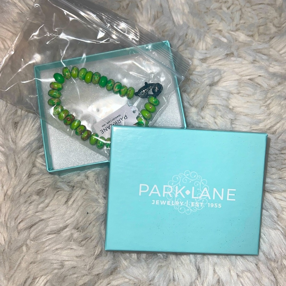 BNWT Park Lane Parakeet Bracelet